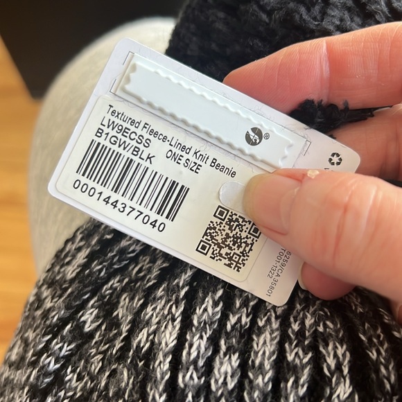 Lululemon Fleece-lined Knit Beanie - Picture 5 of 5